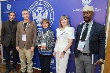 Иностранные наблюдатели встретились с председателем Избиркома ЛНР Марианной Сумской