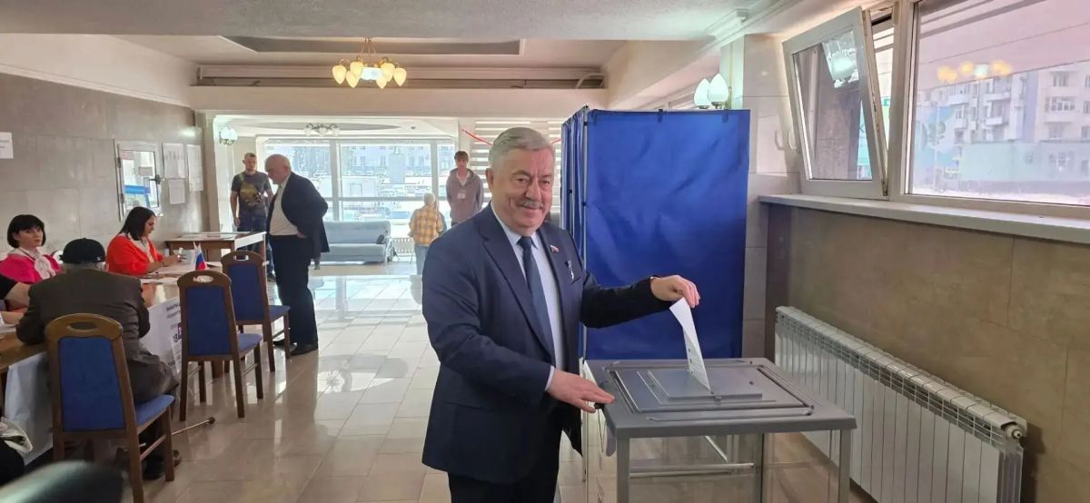 Виктор Водолацкий: Дорогие друзья! Поздравляю всех жителей Луганской Народной Республики с важным, историческим днём! Виктор Водолацкий: Дорогие друзья! Поздравляю всех жителей Луганской Народной Республики с важным, историческим днём!