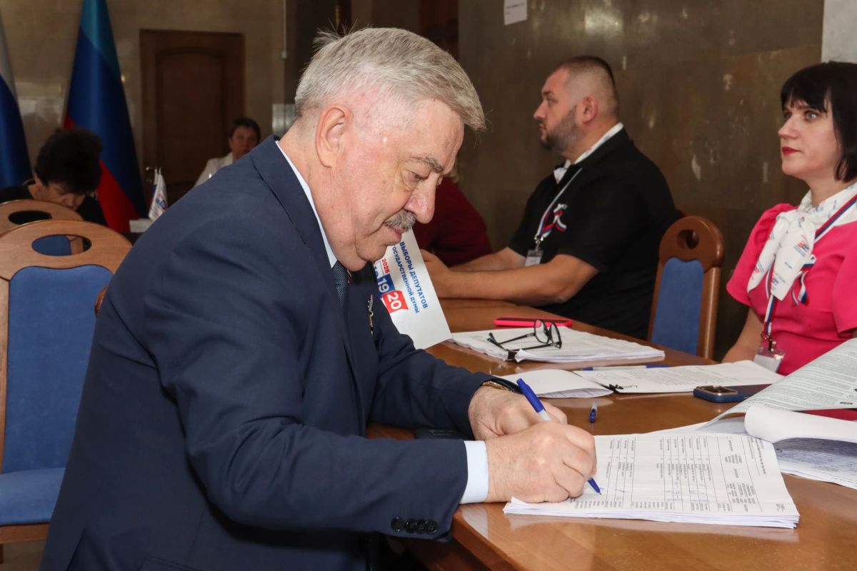 Виктор Водолацкий: «Республика завершает формирование власти» Виктор Водолацкий: «Республика завершает формирование власти»