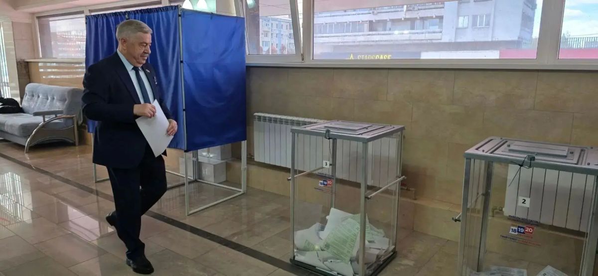 Виктор Водолацкий: Дорогие друзья! Поздравляю всех жителей Луганской Народной Республики с важным, историческим днём! Виктор Водолацкий: Дорогие друзья! Поздравляю всех жителей Луганской Народной Республики с важным, историческим днём!