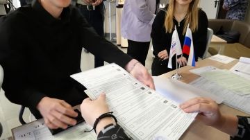 В Луганске стартовали выборы в Государственную Думу Российской Федерации