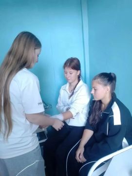 Специалист Новоборовицкой амбулатории провела профориентационную встречу с учащимися сельской школы