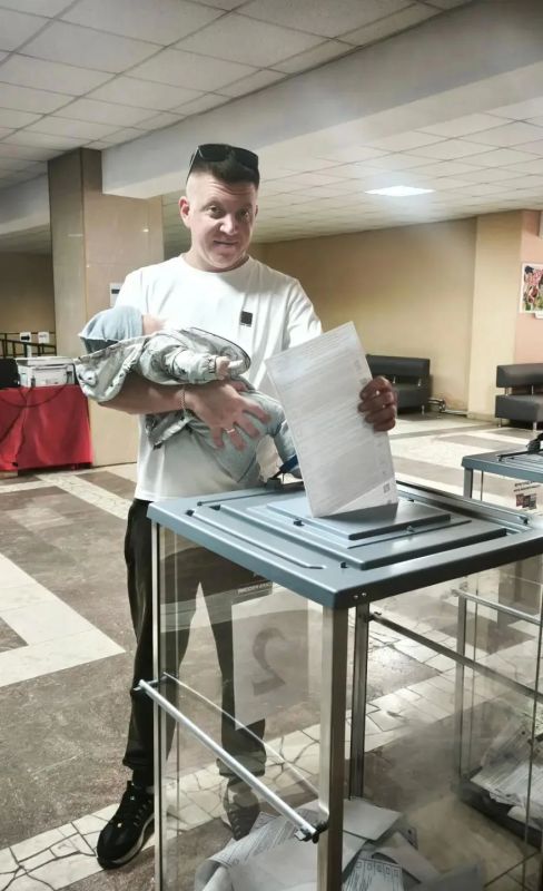 Выборы депутатов Государственной Думы Федерального Собрания Российской Федерации девятого созыва становятся по-настоящему семейными Выборы депутатов Государственной Думы Федерального Собрания Российской Федерации девятого созыва становятся по-настоящему семейными