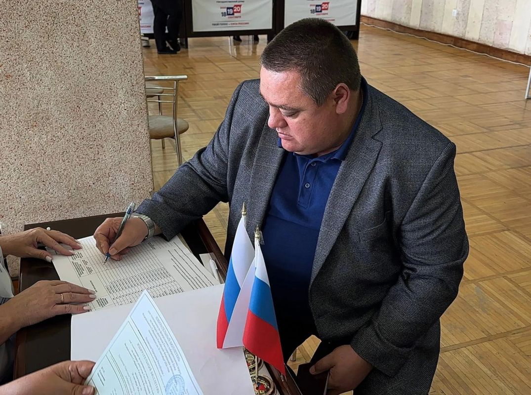 Андрей Рубанцов: Посетил избирательный участок, чтобы проголосовать на выборах депутатов Государственной думы Российской Федерации Андрей Рубанцов: Посетил избирательный участок, чтобы проголосовать на выборах депутатов Государственной думы Российской Федерации