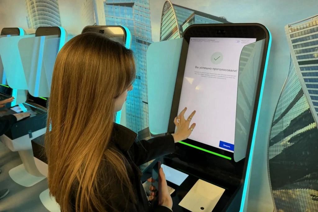 Член МИК ЛНР работает волонтёром в ЦИК России Член МИК ЛНР работает волонтёром в ЦИК России