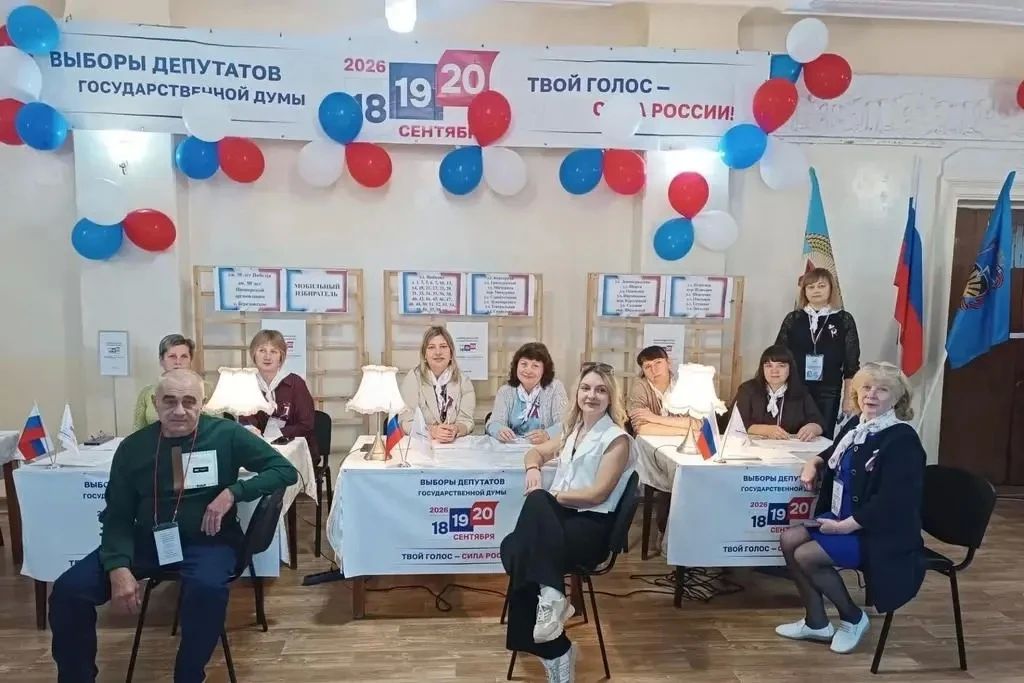 В ЛНР стартовал второй день голосования на выборах депутатов Госдумы В ЛНР стартовал второй день голосования на выборах депутатов Госдумы