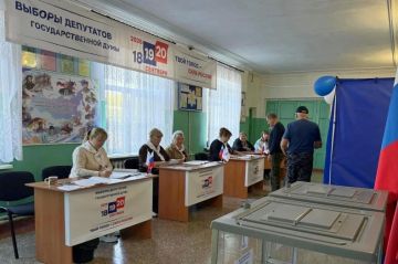 Свердловчане и жители населённых пунктов округа продолжают идти на участки для голосования