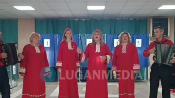 В Суходольске проголосовала семья Дьяченко, победители Всероссийского конкурса «Семья года»