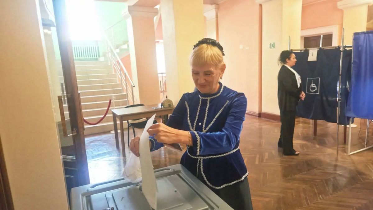 Жители Краснодонщины активно участвуют в выборах депутатов Государственной Думы Российской Федерации Жители Краснодонщины активно участвуют в выборах депутатов Государственной Думы Российской Федерации
