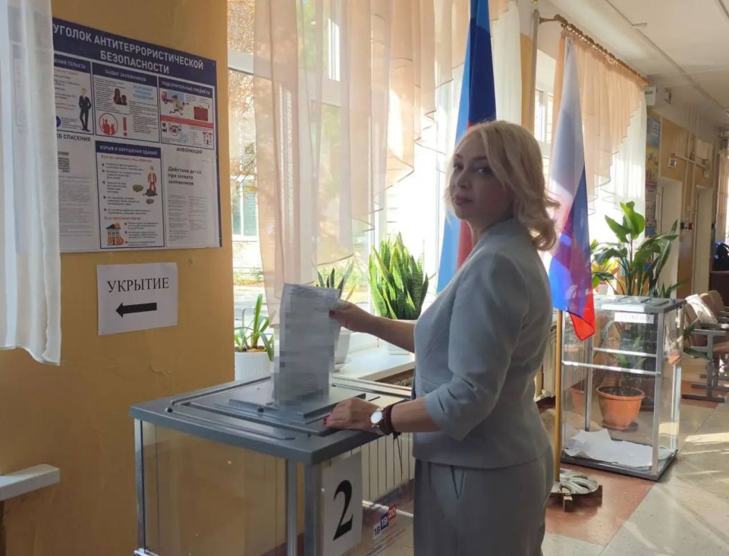 Наталия Пащенко: Сегодня впервые проходят выборы депутатов Государственной Думы от Луганской Народной Республики Наталия Пащенко: Сегодня впервые проходят выборы депутатов Государственной Думы от Луганской Народной Республики