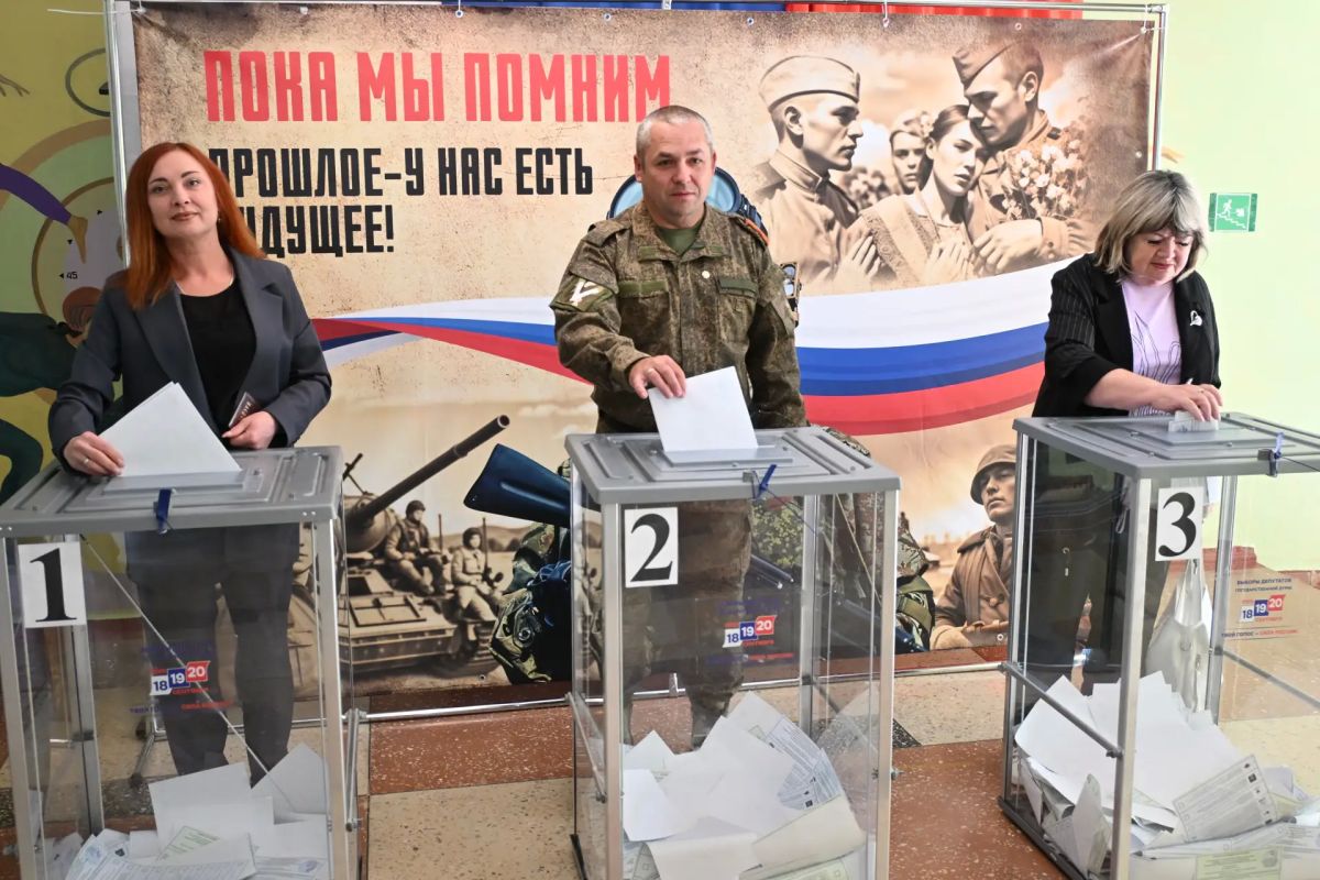 Ветеран специальной военной операции, депутат Краснодонского муниципального округа Сергей Галко принял участие в голосовании Ветеран специальной военной операции, депутат Краснодонского муниципального округа Сергей Галко принял участие в голосовании