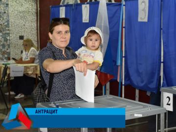 Жители ЛНР продолжают голосовать на выборах в Государственную Думу