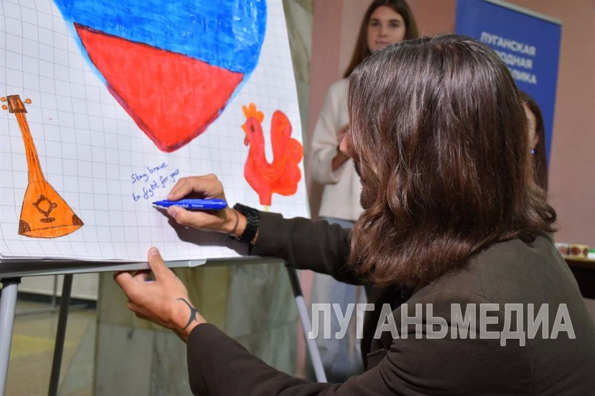В Алчевск прибыли представители иностранной наблюдательной миссии В Алчевск прибыли представители иностранной наблюдательной миссии