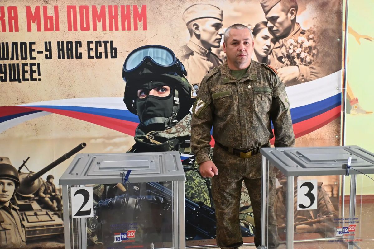 Ветеран специальной военной операции, депутат Краснодонского муниципального округа Сергей Галко принял участие в голосовании Ветеран специальной военной операции, депутат Краснодонского муниципального округа Сергей Галко принял участие в голосовании