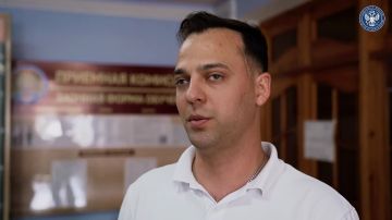 Волонтёры помогли маломобильным избирателям и гражданам с инвалидностью на выборах в ЛНР