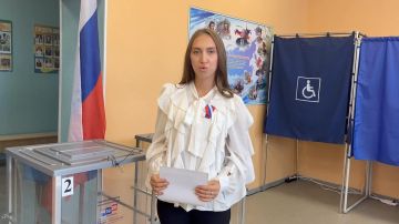 Учитель математики из Красного Луча Дарья Чуприк уверена, что выборы- это не просто формальность, а проявление гражданской зрелости и ответственности за то, какой будет наша страна в будущем