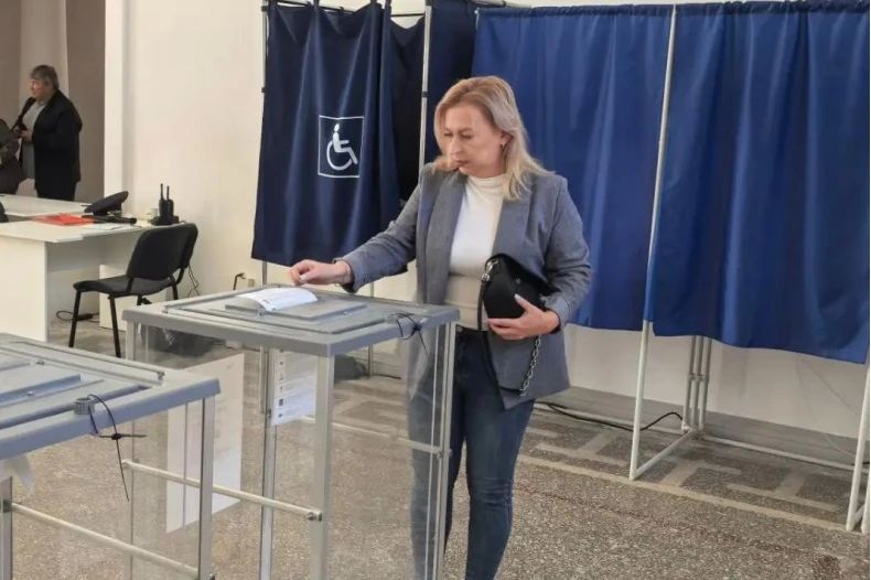 Представители красноярской строительной компании «СтройТехМонтаж», не остались в стороне от проходящих в России выборов депутатов Госдумы Представители красноярской строительной компании «СтройТехМонтаж», не остались в стороне от проходящих в России выборов депутатов Госдумы