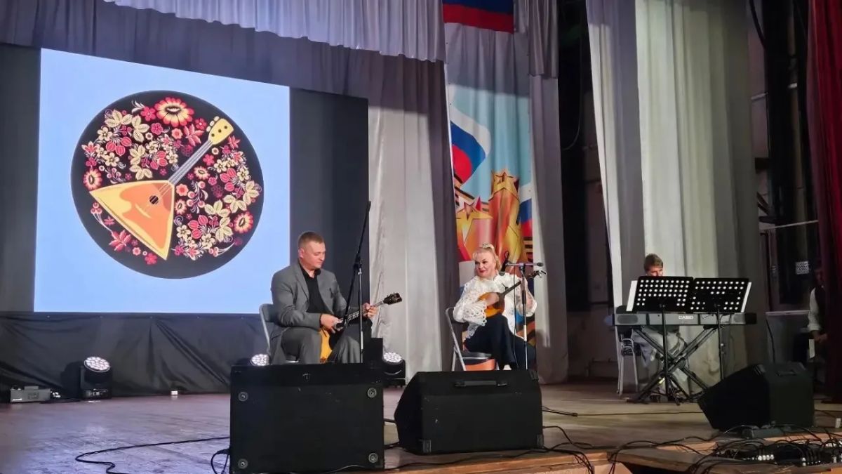 ВОЛОГОДСКИЕ АРТИСТЫ ПОДАРИЛИ ТЁПЛЫЕ ЭМОЦИИ МАМАМ ГЕРОЕВ СВО ВОЛОГОДСКИЕ АРТИСТЫ ПОДАРИЛИ ТЁПЛЫЕ ЭМОЦИИ МАМАМ ГЕРОЕВ СВО