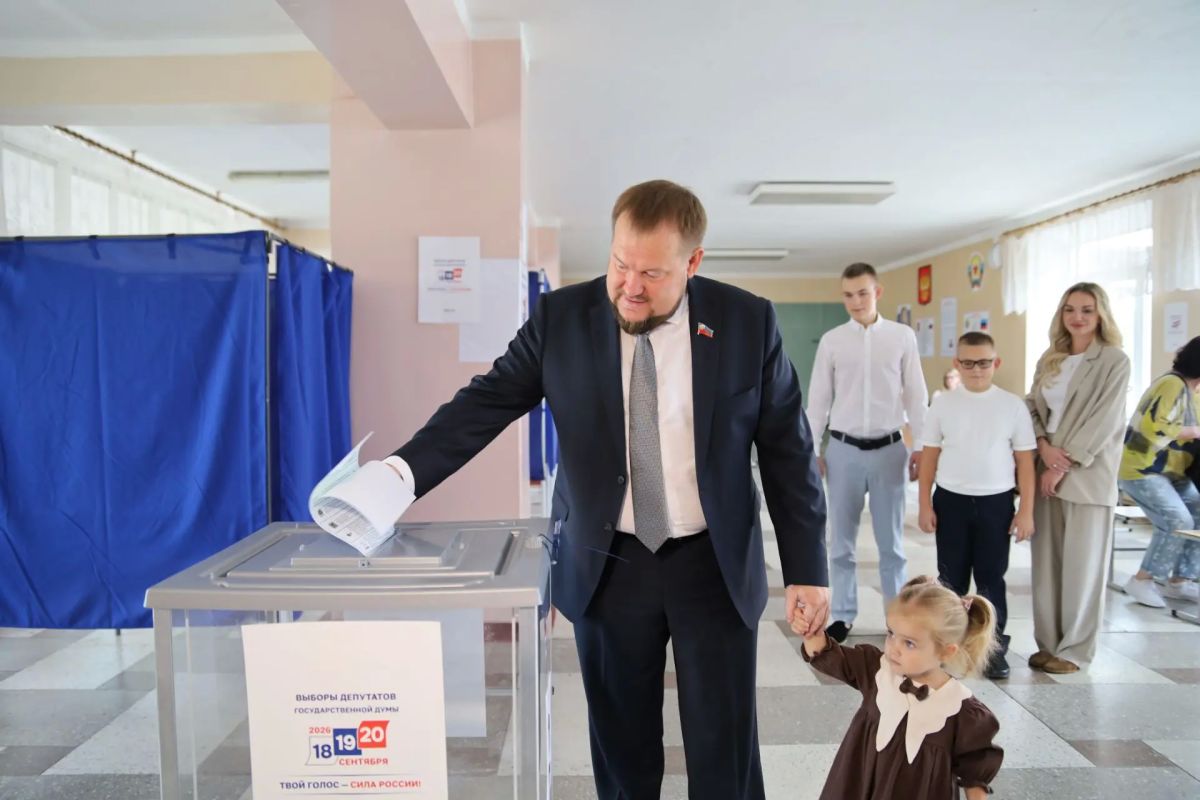 Денис Колесников: Сегодня вместе с семьей проголосовал на выборах в Государственную Думу РФ Денис Колесников: Сегодня вместе с семьей проголосовал на выборах в Государственную Думу РФ