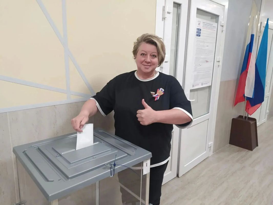 Руководство и депутаты округа приняли участие в голосовании по выборам депутатов в Госдуму РФ Руководство и депутаты округа приняли участие в голосовании по выборам депутатов в Госдуму РФ