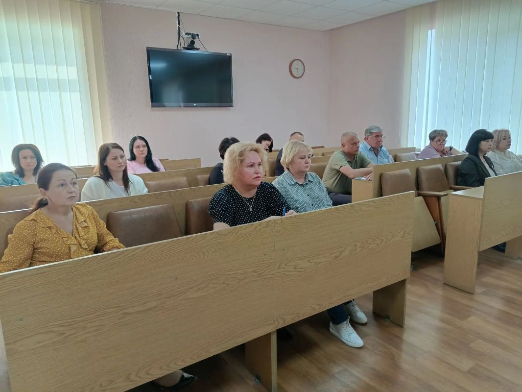 В Администрации городского округа город Ровеньки состоялось плановое рабочее совещание В Администрации городского округа город Ровеньки состоялось плановое рабочее совещание