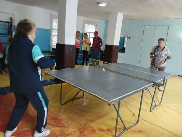 Проведен турнир по настольному теннису для жителей уважаемого возраста