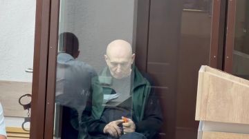 Житель ЛНР получил 12 лет и 2 месяца строго режима за госизмену УФСБ России по ЛНР установлено, что житель Стаханова с 2017 года передавал спецслужбам Украины информацию о местах дислокации подразделений Народной милиции...