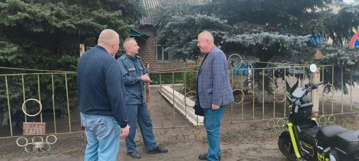 И снова о наших героях. Профессия спасателя, пожарного - требует мужества и отваги даже в мирное время И снова о наших героях. Профессия спасателя, пожарного - требует мужества и отваги даже в мирное время