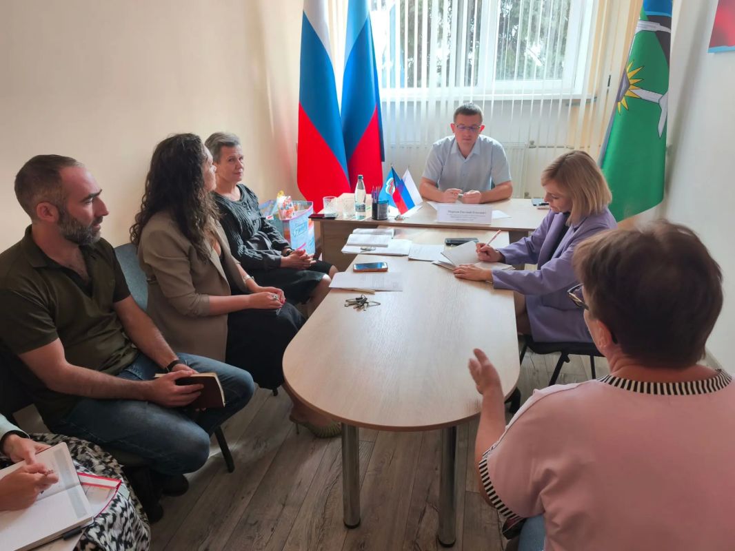 Сегодня провёл очередной приём граждан в кабинете № 113 Администрации города Сегодня провёл очередной приём граждан в кабинете № 113 Администрации города