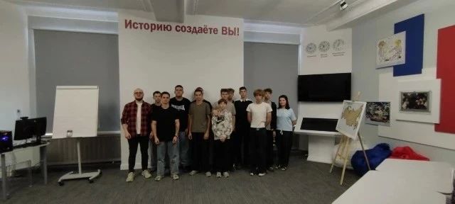 В Лутугинском РДК прошла интеллектуальная программа «И великие тайны откроются нам» В Лутугинском РДК прошла интеллектуальная программа «И великие тайны откроются нам»