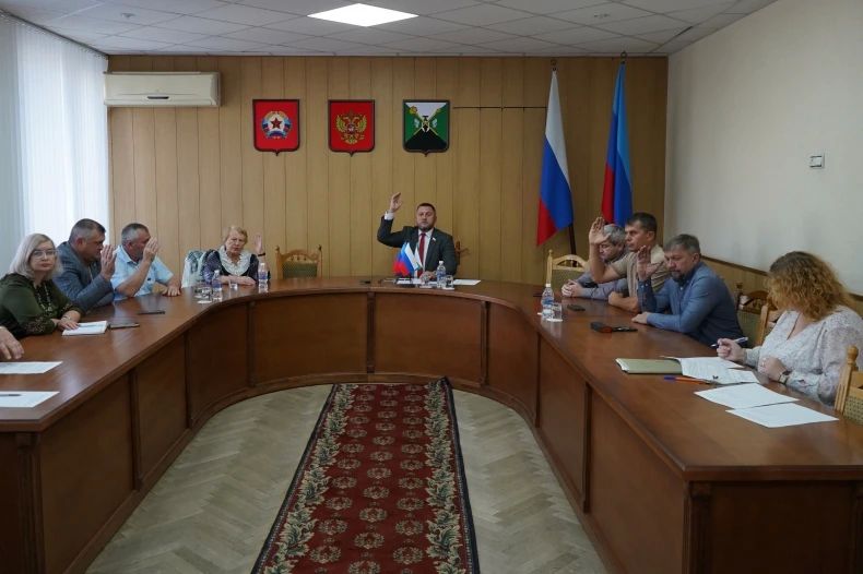 Постоянные комиссии Совета депутатов поддержали изменения в муниципальную программу «Развитие экономики и инфраструктуры на 2026-2030 годы» Постоянные комиссии Совета депутатов поддержали изменения в муниципальную программу «Развитие экономики и инфраструктуры на 2026-2030 годы»