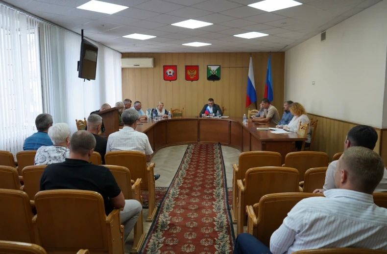 Постоянные комиссии Совета депутатов поддержали изменения в муниципальную программу «Развитие экономики и инфраструктуры на 2026-2030 годы»