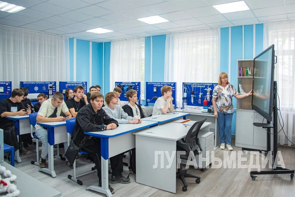 Луганские студенты приняли участие в международном проекте «Атомный диктант» Луганские студенты приняли участие в международном проекте «Атомный диктант»