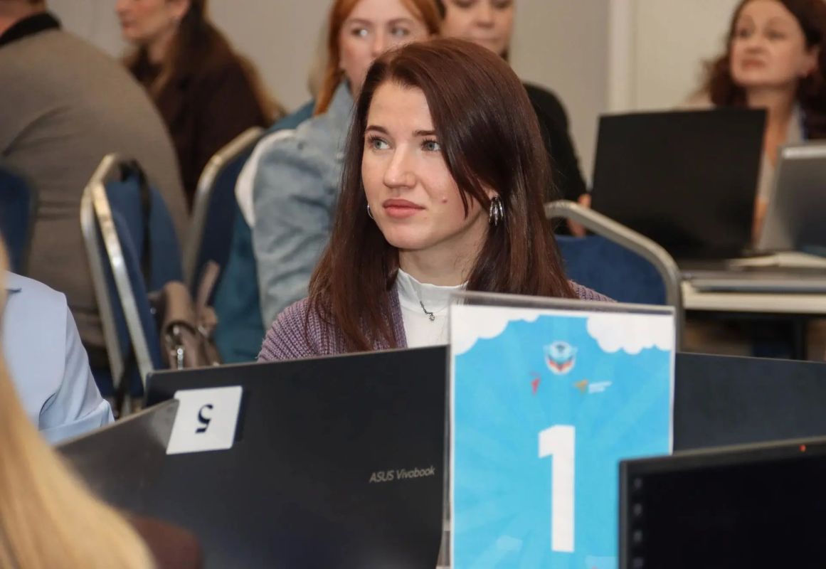 В Луганске стартовал интенсив по искусственному интеллекту «Архитекторы социальных изменений» В Луганске стартовал интенсив по искусственному интеллекту «Архитекторы социальных изменений»