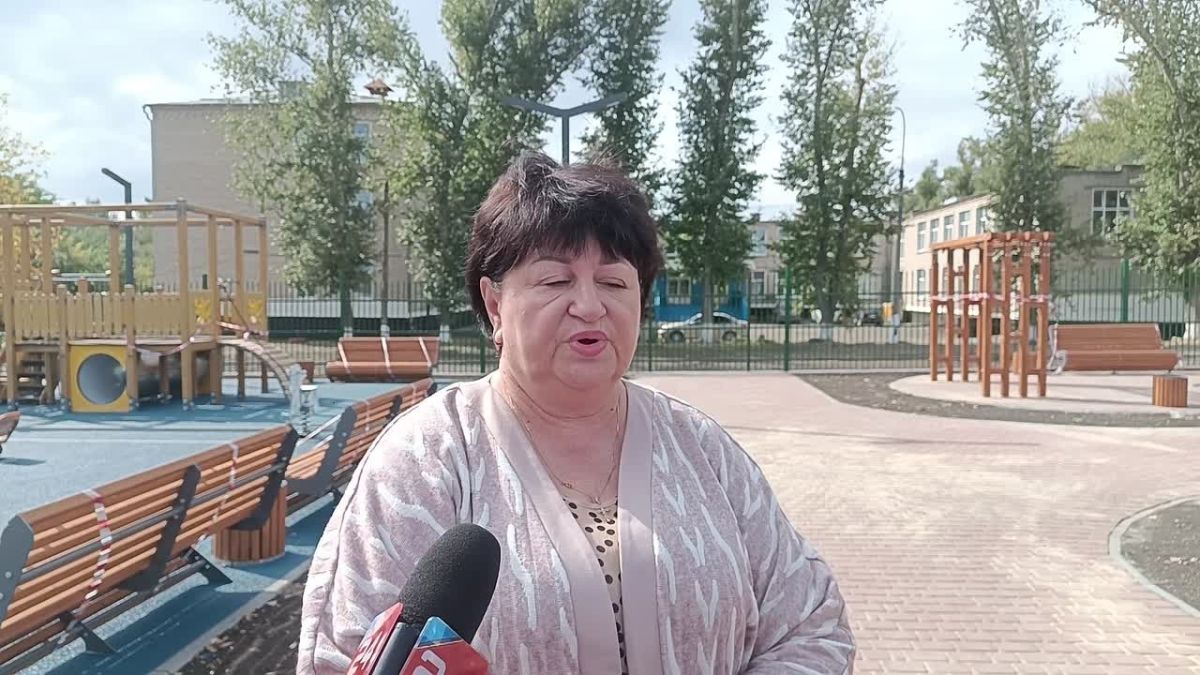 Преображение Ровеньков: на улице Чехова завершается благоустройство новой зоны отдыха В Ровеньках близится к завершению благоустройство общественной территории по улице Чехова (район школы). Работы ведутся в рамках...