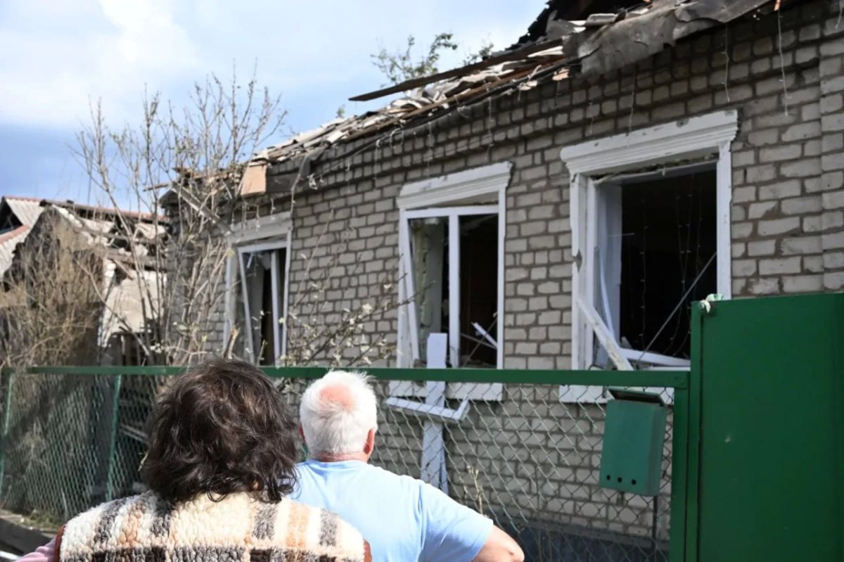 Ночью ВСУ атаковали Брянку — повреждены дома Ночью ВСУ атаковали Брянку — повреждены дома
