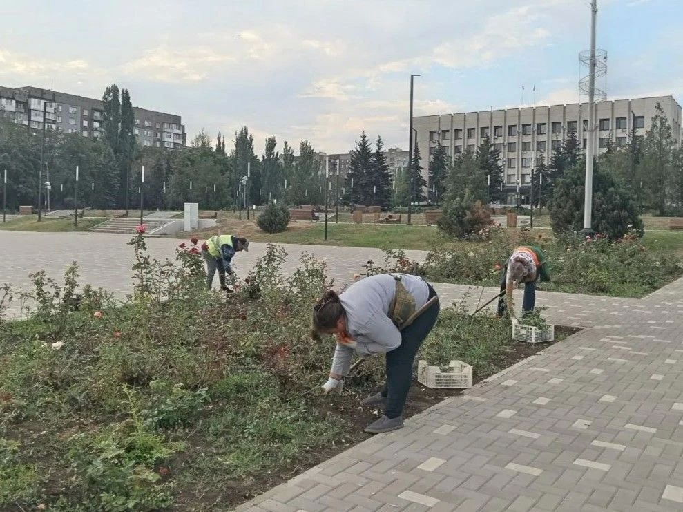 Коммунальными службами проведены работы на территории города Коммунальными службами проведены работы на территории города