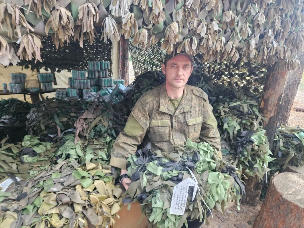 Новоайдарские единороссы и тамбовские волонтёры передали гуманитарный груз военнослужащим Новоайдарские единороссы и тамбовские волонтёры передали гуманитарный груз военнослужащим