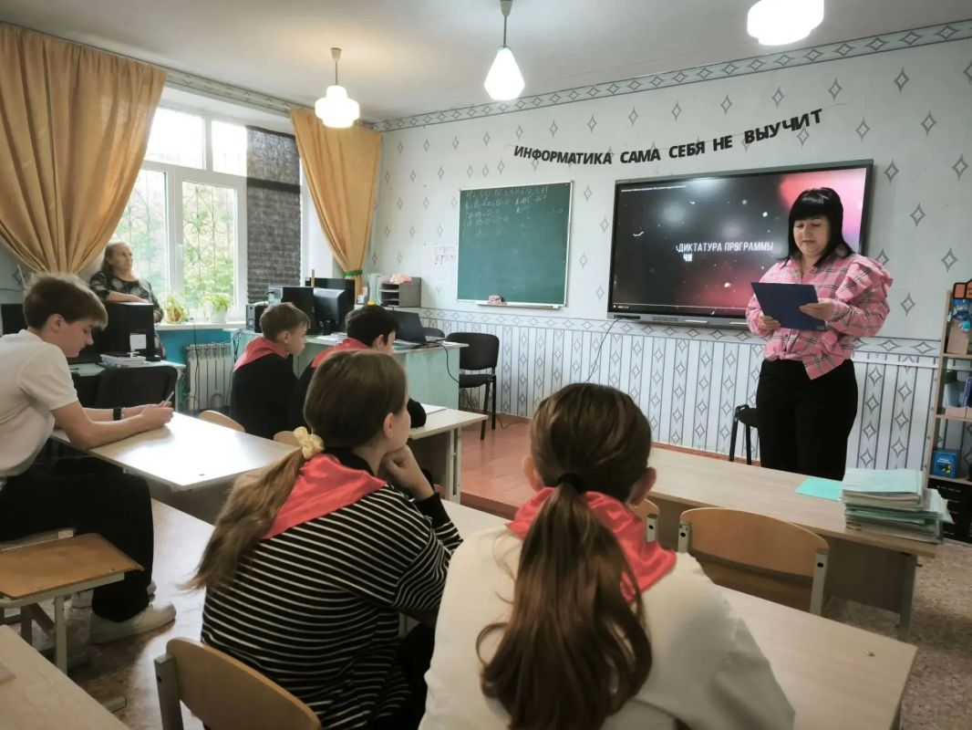 В Селезневском Доме культуры прошла беседа со старшеклассниками о профилактике вредных привычек В Селезневском Доме культуры прошла беседа со старшеклассниками о профилактике вредных привычек