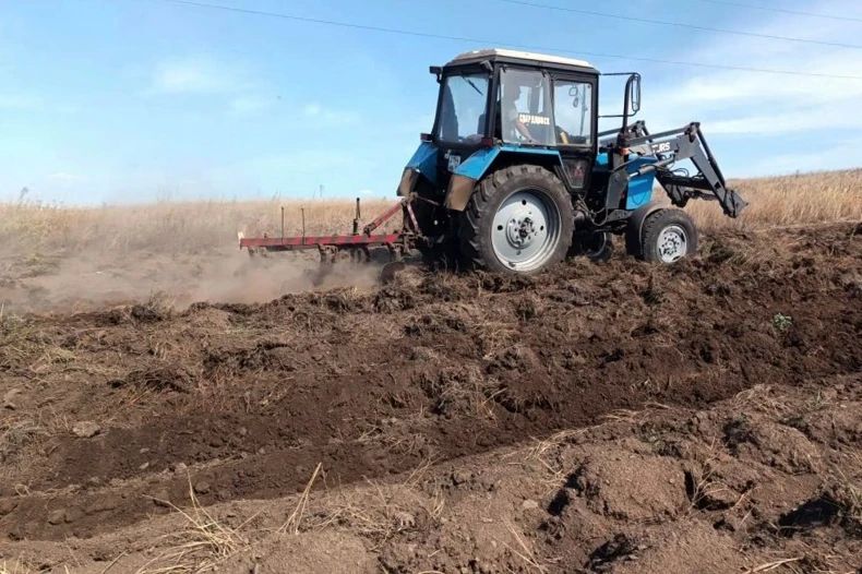 Противопожарная опашка проводится в сёлах Медвежанка, Николаевка, Нагорное, Куряче Противопожарная опашка проводится в сёлах Медвежанка, Николаевка, Нагорное, Куряче