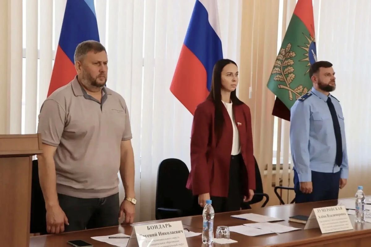 Сегодня, 22 сентября, состоялось 50-е очередное заседание Совета Лутугинского муниципального округа Сегодня, 22 сентября, состоялось 50-е очередное заседание Совета Лутугинского муниципального округа