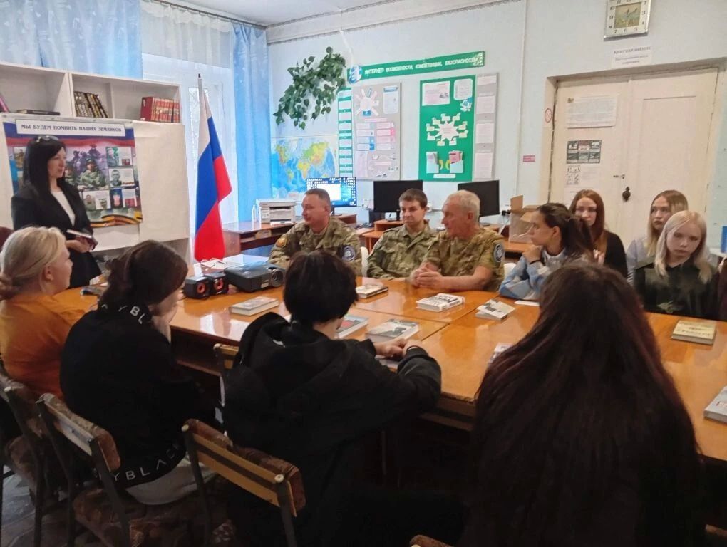 Литературно-патриотический час «Герои нашего времени» Литературно-патриотический час «Герои нашего времени»