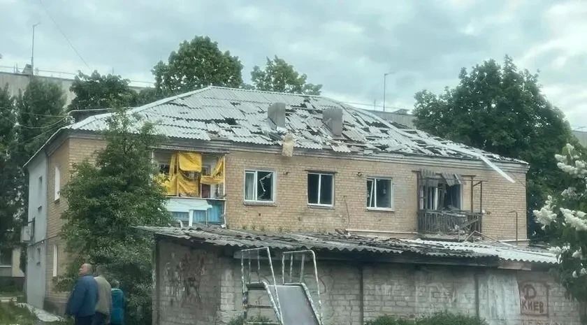 Юрий Юров провёл приём граждан в Кременной Юрий Юров провёл приём граждан в Кременной