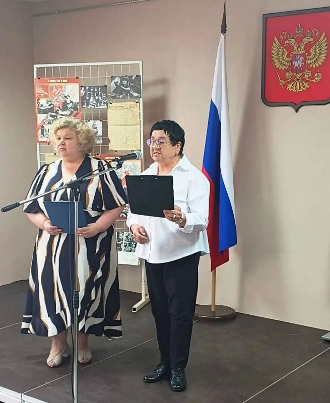 В рамках Года единства народов России, проекта «Луганщина трудовая» Антрацитовский исторический музей и Антрацитовская детская музыкальная школа подготовили историко-музыкальный экскурс «Памяти славному подвигу нет... В рамках Года единства народов России, проекта «Луганщина трудовая» Антрацитовский исторический музей и Антрацитовская детская музыкальная школа подготовили историко-музыкальный экскурс «Памяти славному подвигу нет...