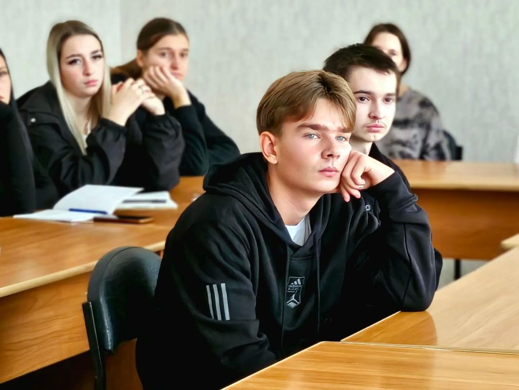 В Брянковском колледже ЛГПУ прошли «Диалоги с героями»