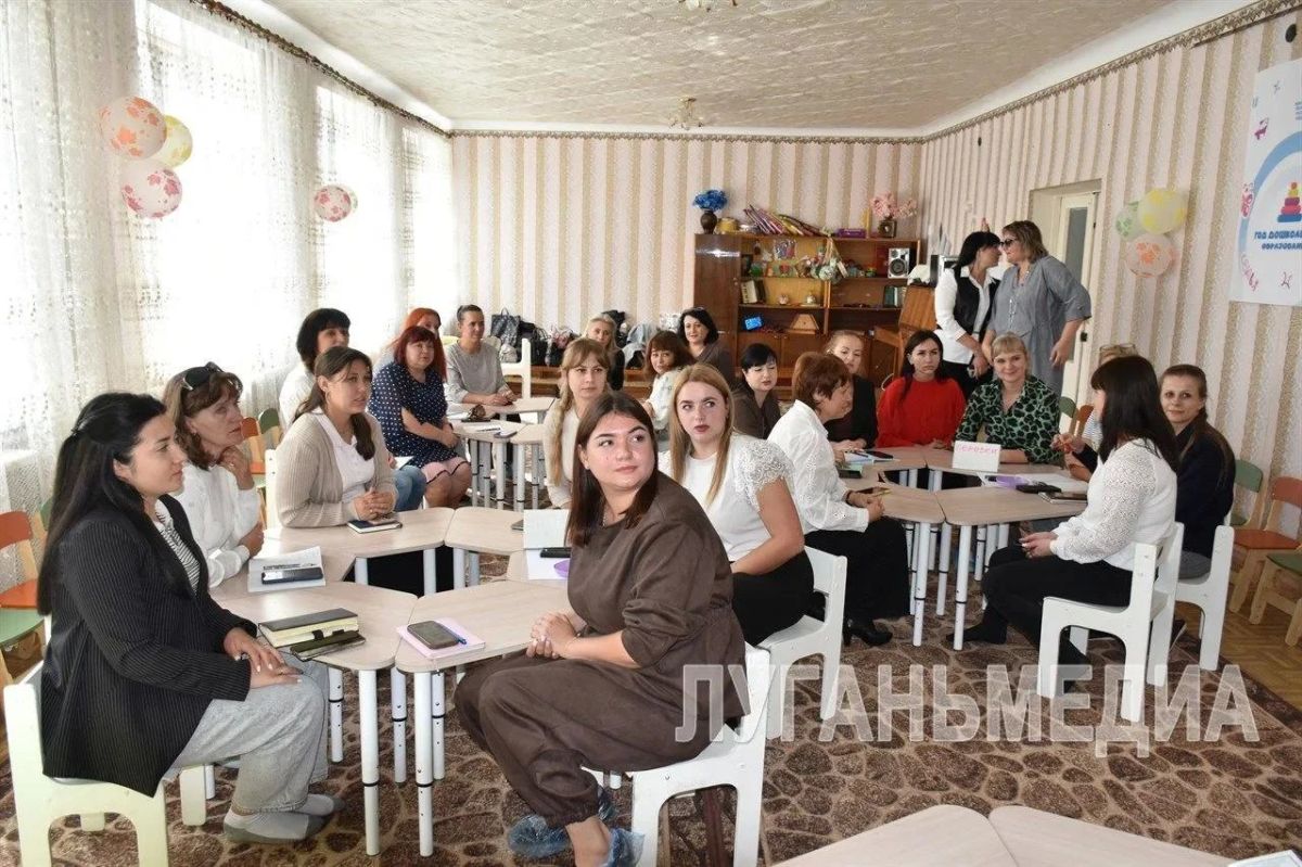 В Антраците состоялся мастер-класс для педагогов дошкольного образования по патриотическому воспитанию В Антраците состоялся мастер-класс для педагогов дошкольного образования по патриотическому воспитанию