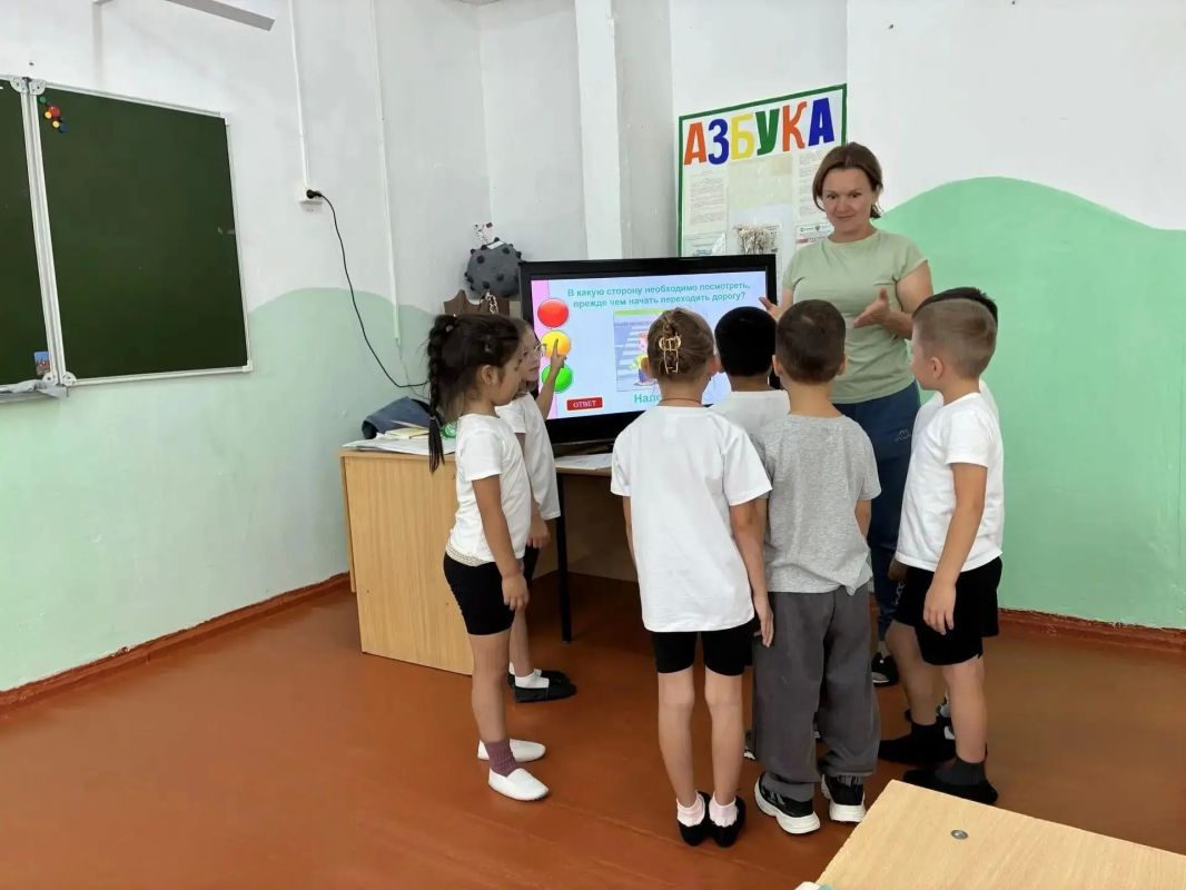 Оренбургские и перевальские педагоги провели обмен опытом Оренбургские и перевальские педагоги провели обмен опытом
