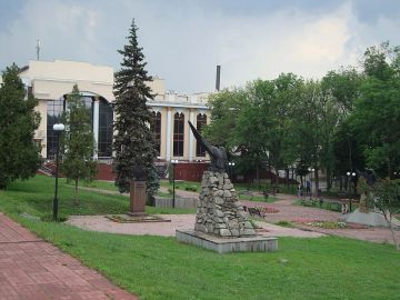 В Луганске на 2027 год запланировано обновление сквера Революции возле Филармонии