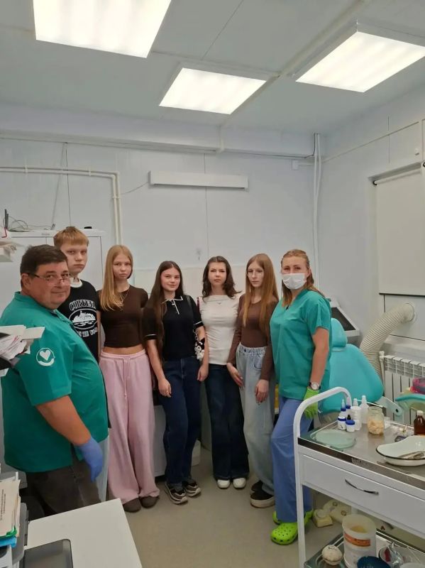 В Родаковской амбулатории школьников познакомили с профессией врача-стоматолога В Родаковской амбулатории школьников познакомили с профессией врача-стоматолога