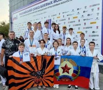 12 медалей сборной ЛНР на соревнованиях по всестилевому каратэ!